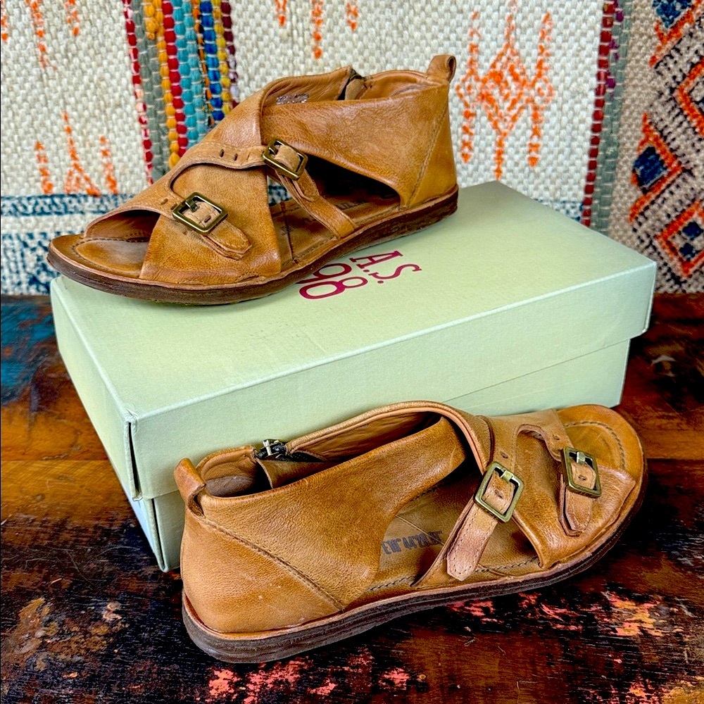 A.S.98 Reiley Buckle Sandals. New with tags. - Picture 8 of 9